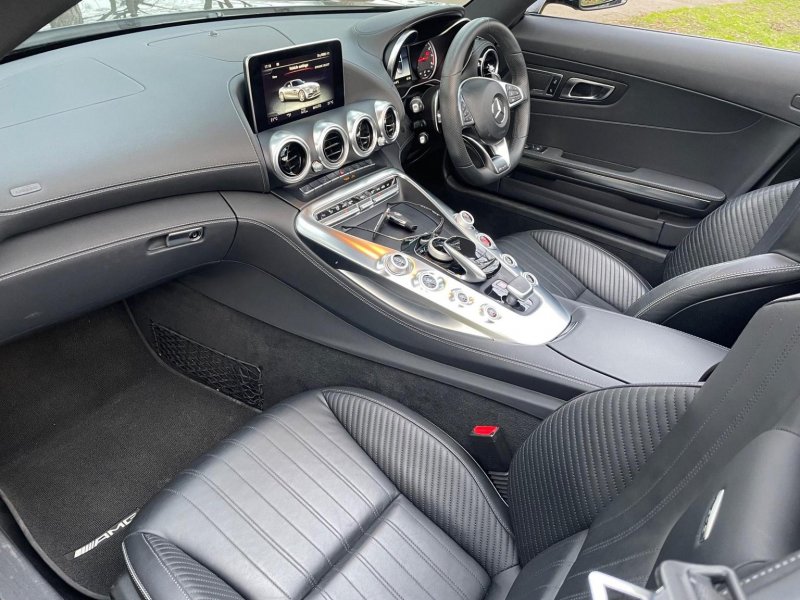 MERCEDES-BENZ AMG GT