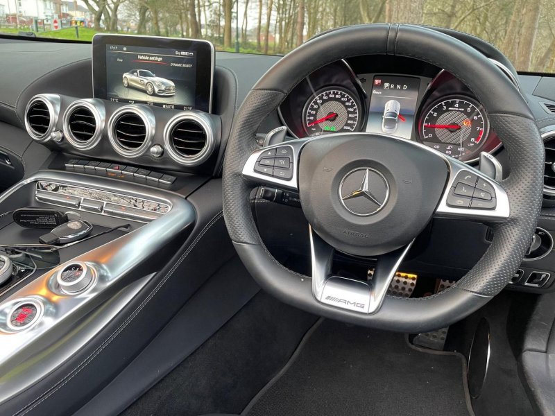 MERCEDES-BENZ AMG GT