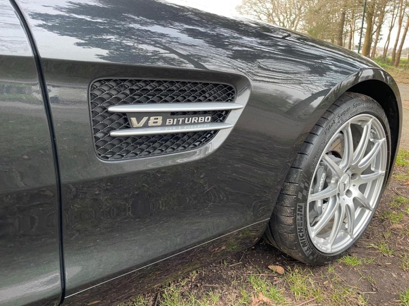 MERCEDES-BENZ AMG GT