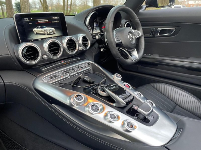 MERCEDES-BENZ AMG GT