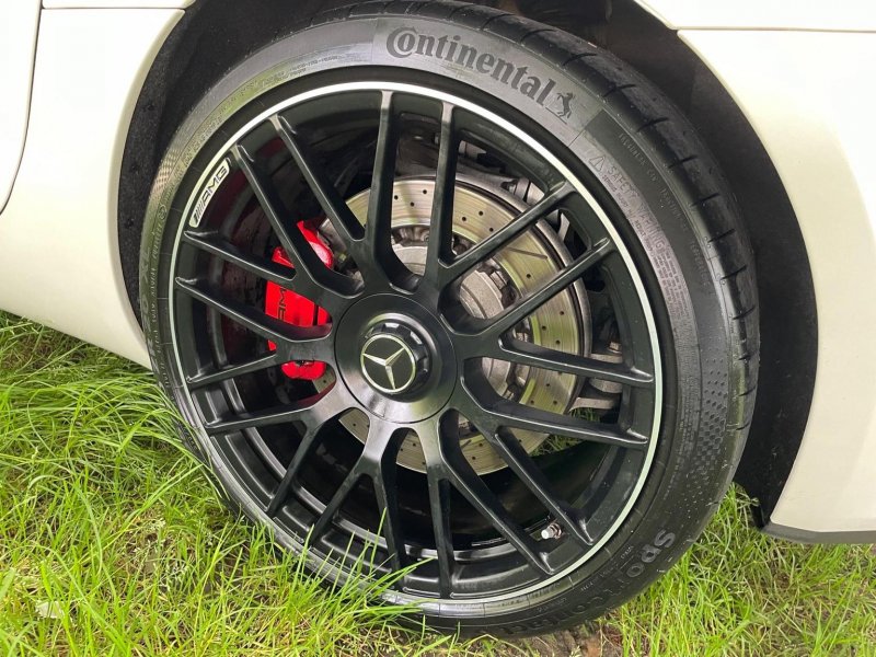 MERCEDES-BENZ AMG GT
