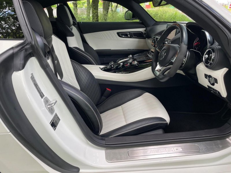 MERCEDES-BENZ AMG GT