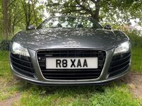 AUDI R8
