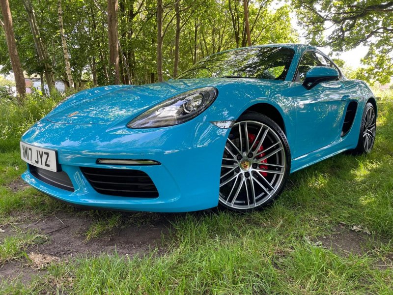 PORSCHE 718