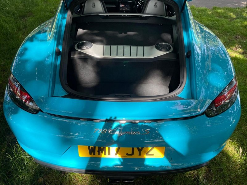 PORSCHE 718