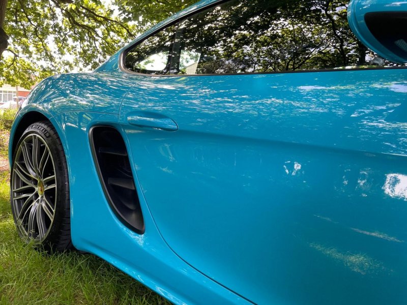 PORSCHE 718