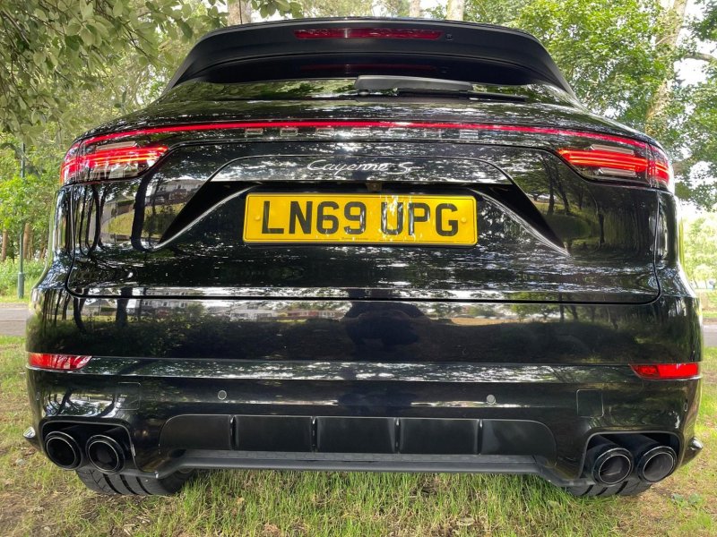 PORSCHE CAYENNE