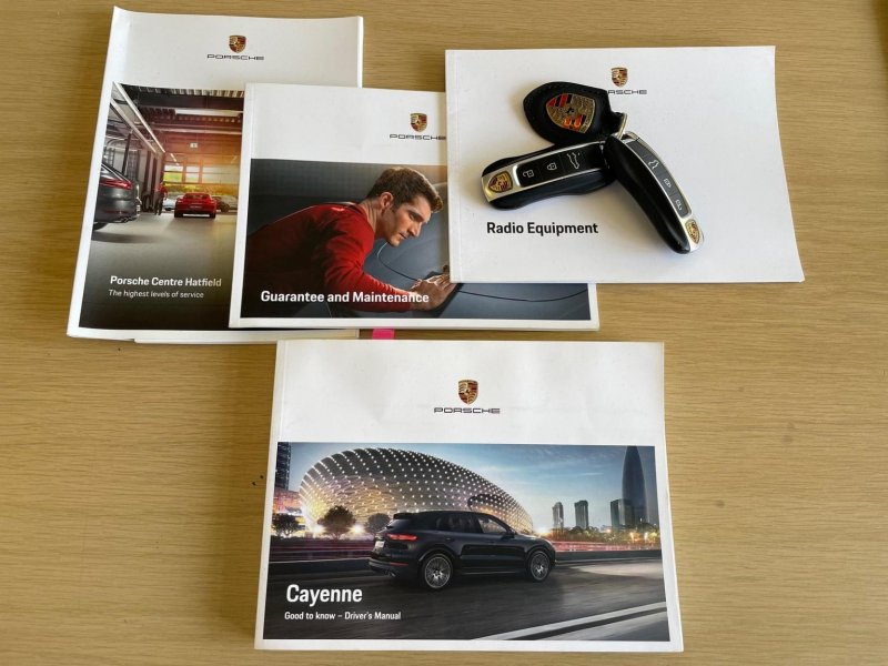 PORSCHE CAYENNE
