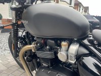 TRIUMPH Bobber