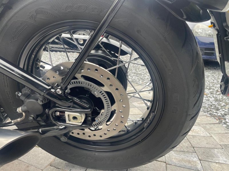 TRIUMPH Bobber
