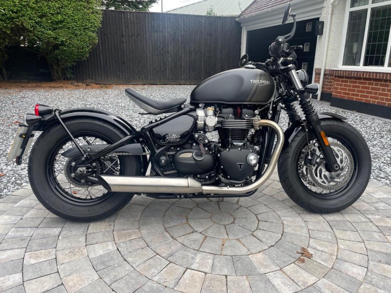 TRIUMPH Bobber