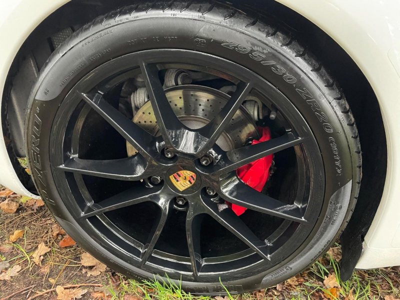 PORSCHE 911