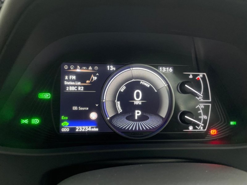 LEXUS UX