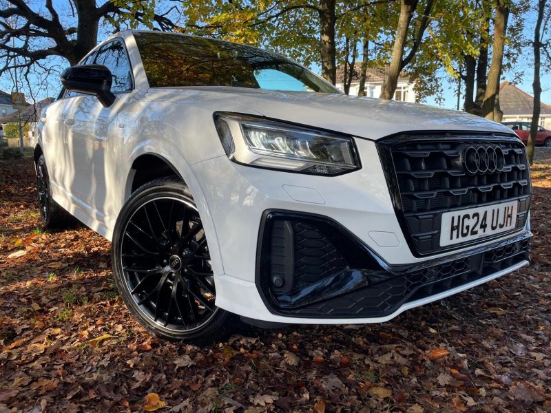 AUDI Q2