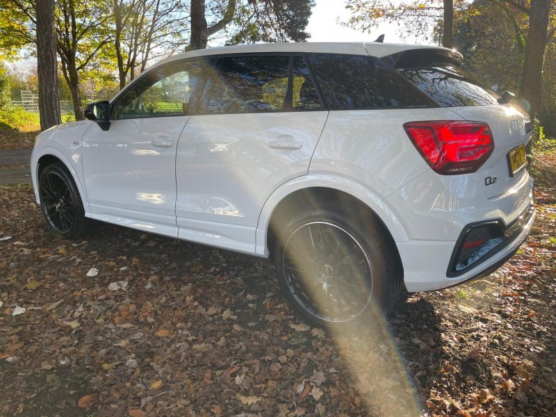 AUDI Q2