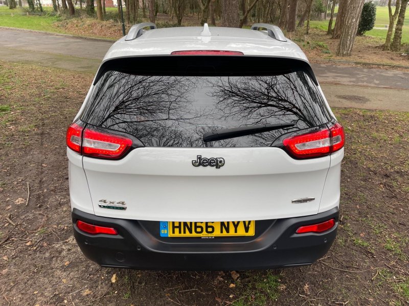 JEEP CHEROKEE