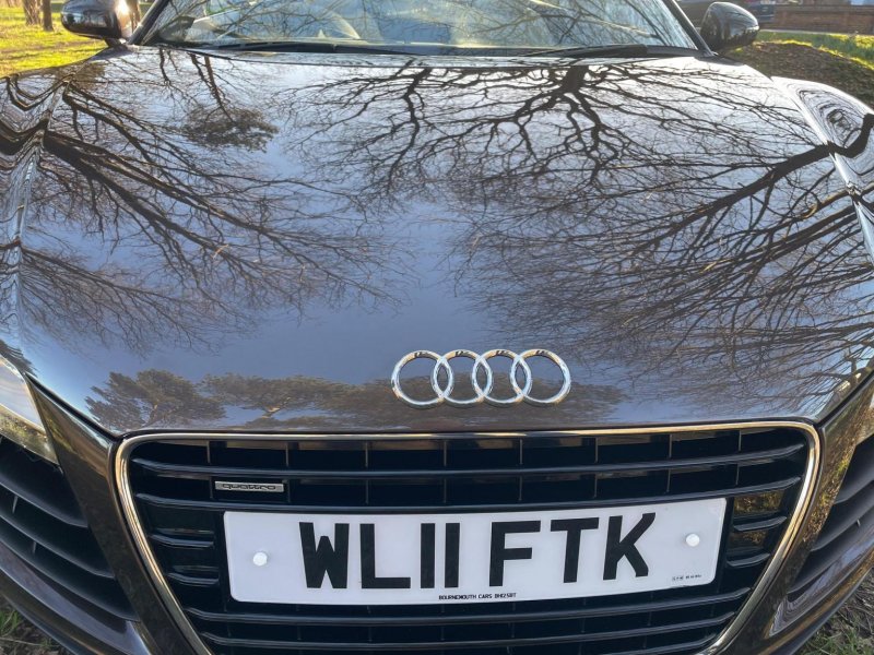 AUDI R8