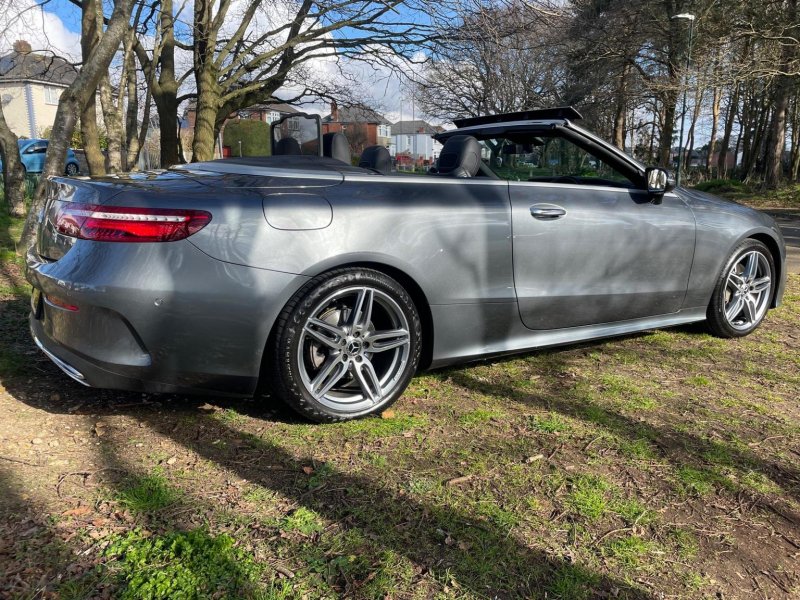 MERCEDES-BENZ E CLASS