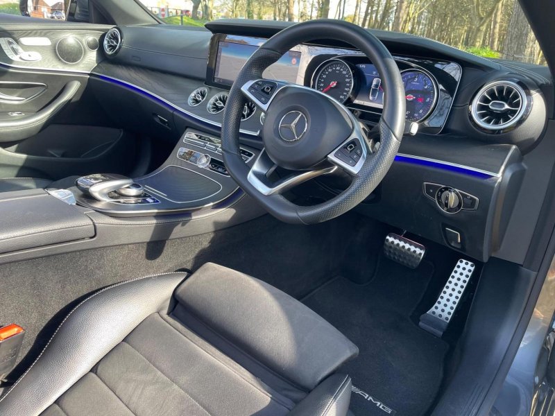 MERCEDES-BENZ E CLASS