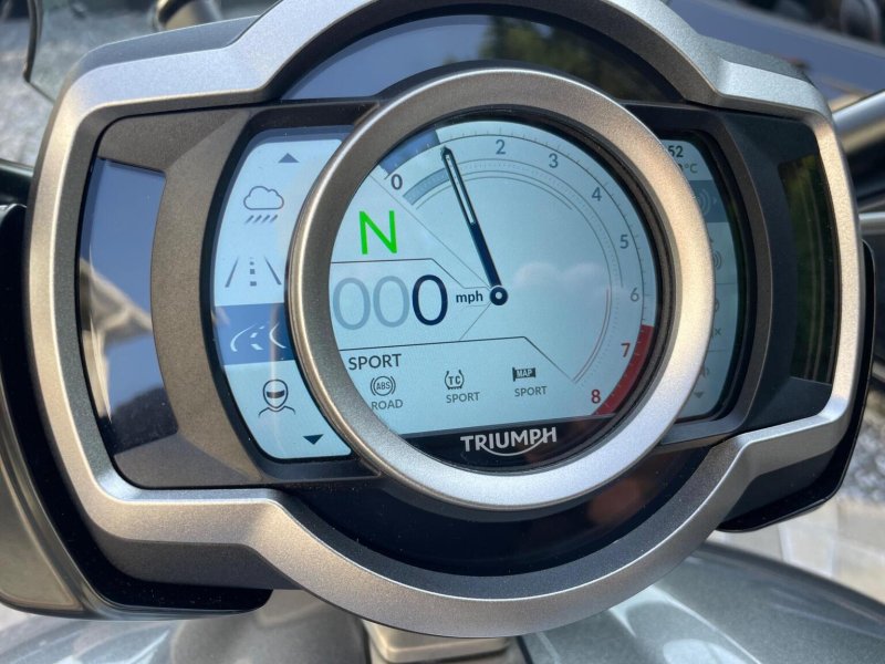 TRIUMPH Rocket III