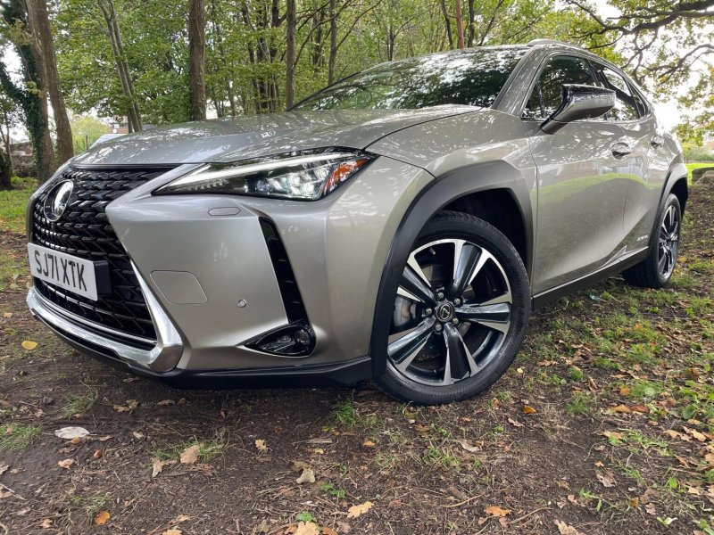 LEXUS UX