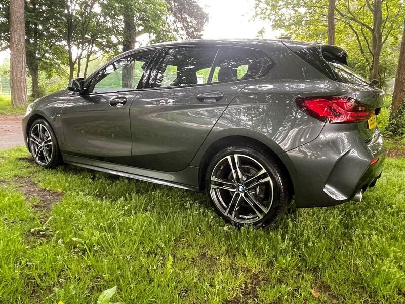 BMW 1 SERIES