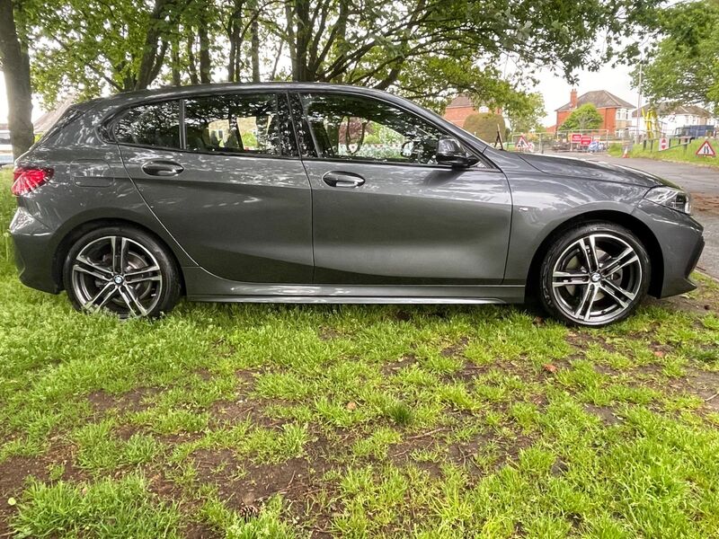 BMW 1 SERIES