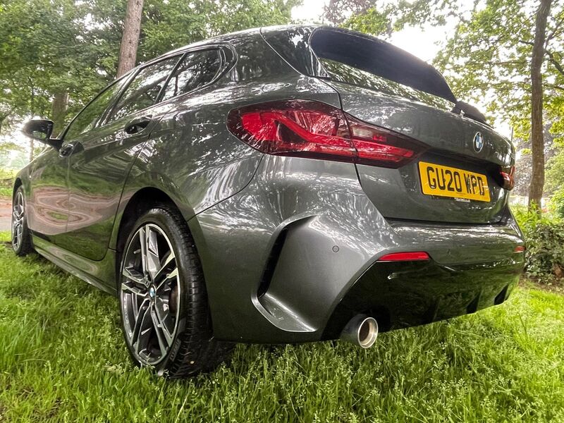 BMW 1 SERIES
