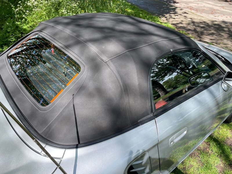 TOYOTA MR2