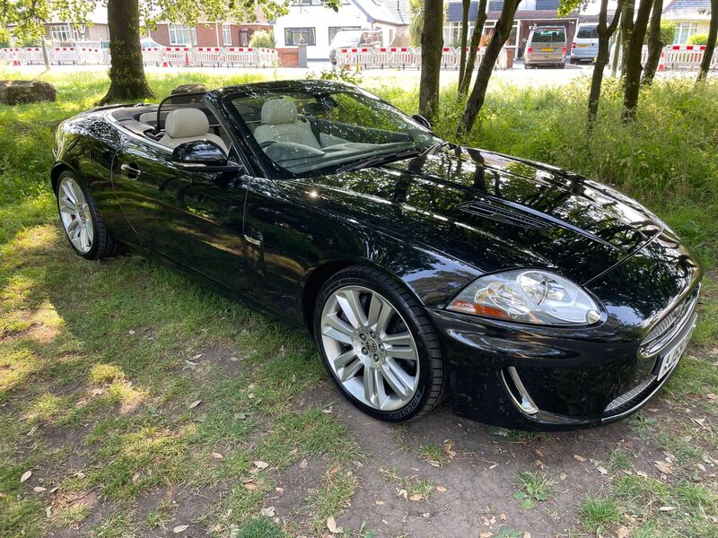 JAGUAR XKR