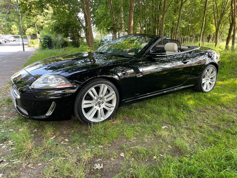 JAGUAR XKR