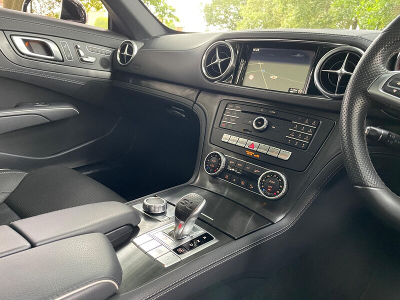 MERCEDES-BENZ SL